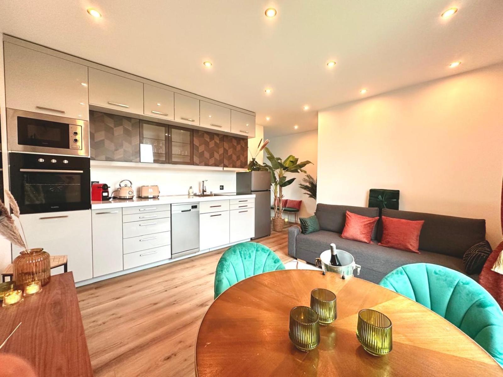 Suite Meg Esbly Ngoại thất bức ảnh
